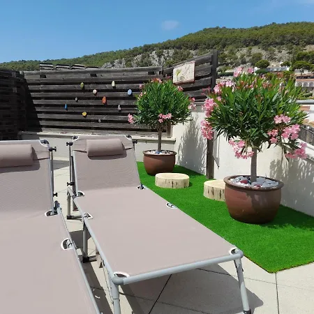 Lliris Atico Apartment